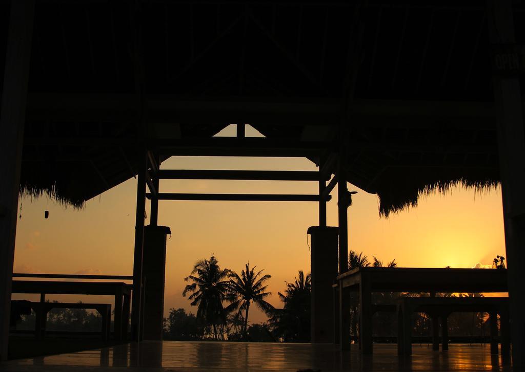 Barn N Bunk Hotel Gianyar  Exterior photo